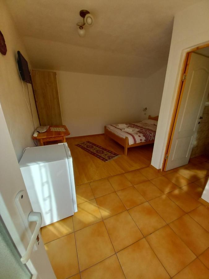 Casa Din Barcut ξενώνας Εξωτερικό φωτογραφία