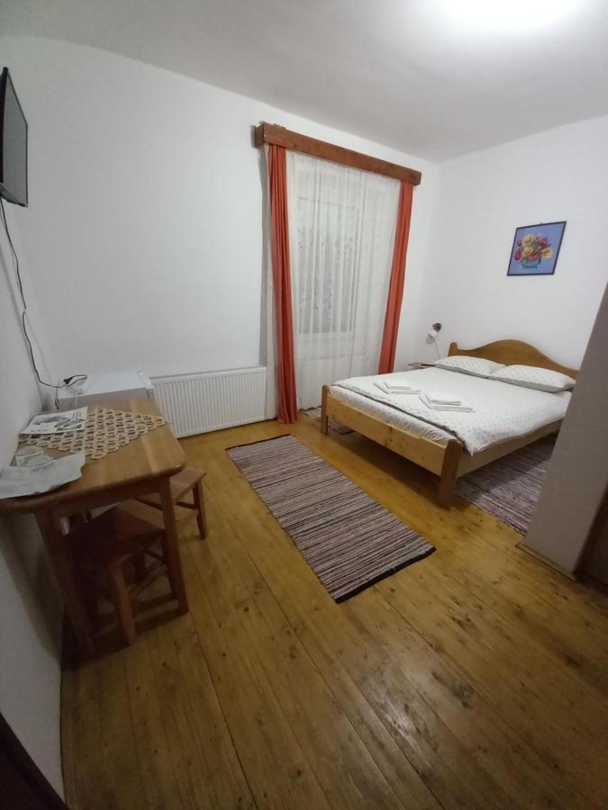 Casa Din Barcut ξενώνας Εξωτερικό φωτογραφία
